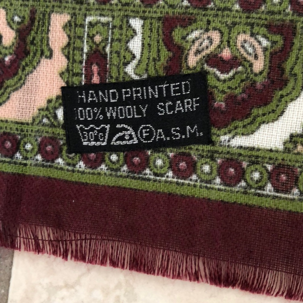 Vintage Hand Painted 100% Wool 🧣 Scarf 🧣 - Picture 4 of 4
